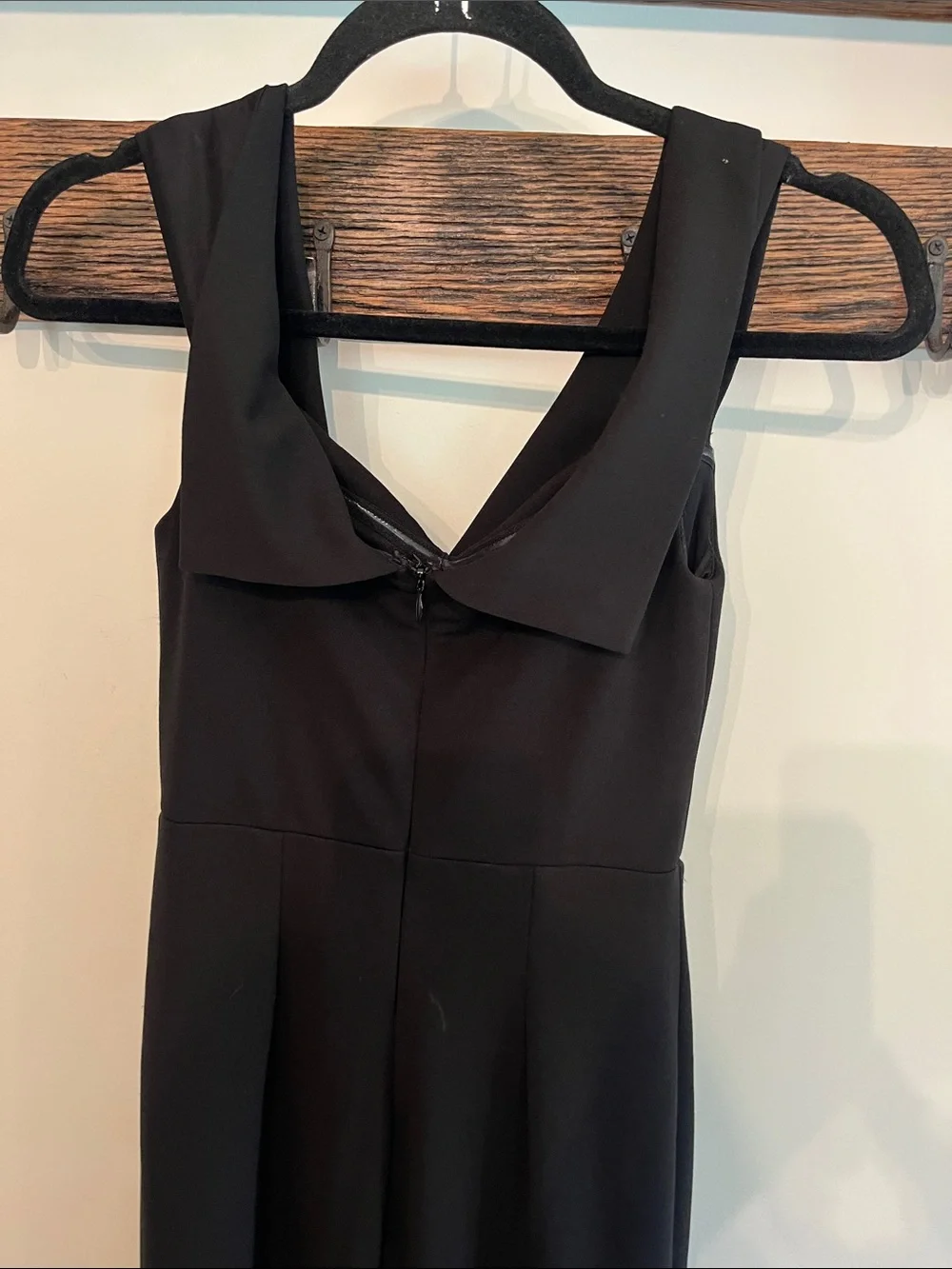 Lulu's Black Sleeveless V-Neck Maxi Gown with Side Slit
